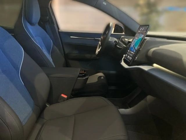 Volvo EX30 Performance Twin motor Ultra