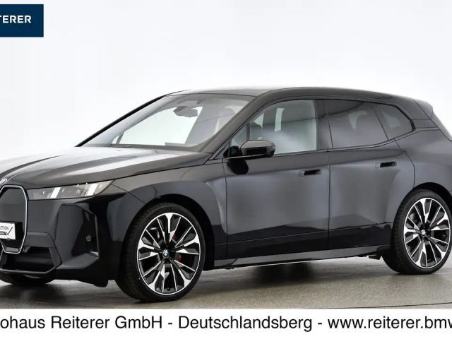 BMW iX xDrive60