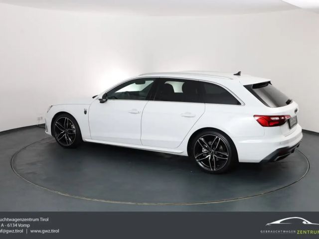 Audi A4 30 TDI Avant S-Line