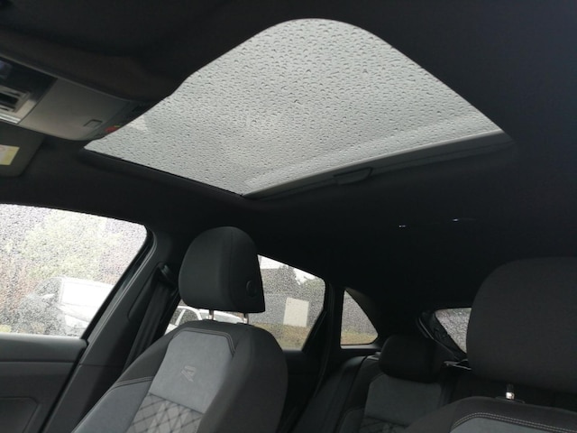 Volkswagen Taigo 1.5 TSI DSG R-Line