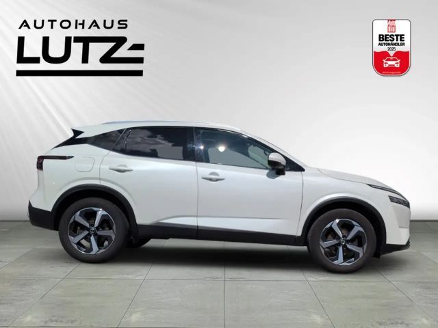 Nissan Qashqai Premiere Edition Panorama Klima ACC Navi Kamera LE