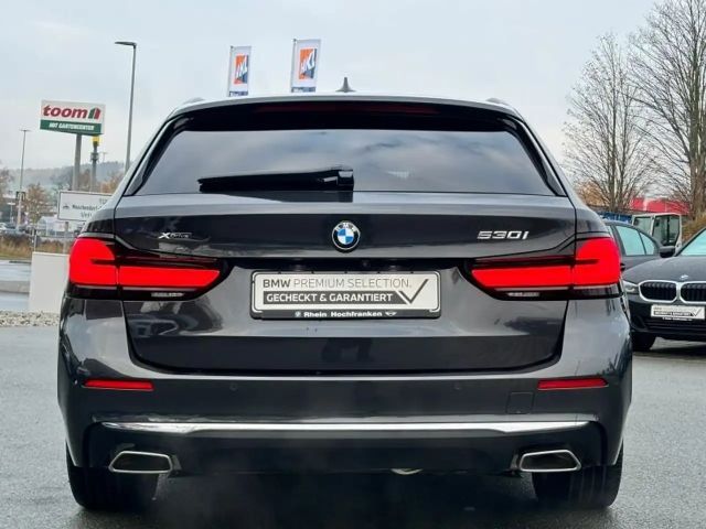 BMW 530 530i Luxury Line Touring xDrive