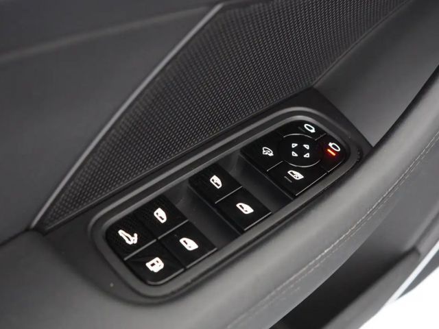 Porsche Panamera 4 E-Hybrid