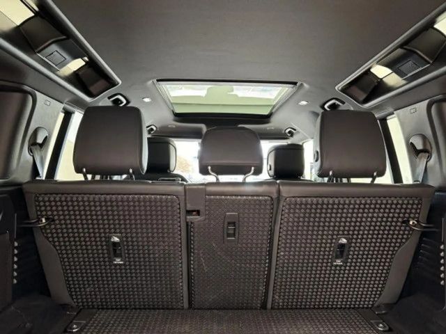 Land Rover Defender 110 AWD D300 HSE