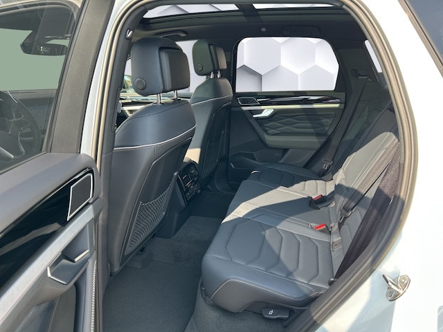 Volkswagen Touareg 4Motion IQ.Drive R-Line