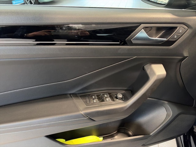 Volkswagen T-Roc 1.5 TSI Cabriolet DSG R-Line