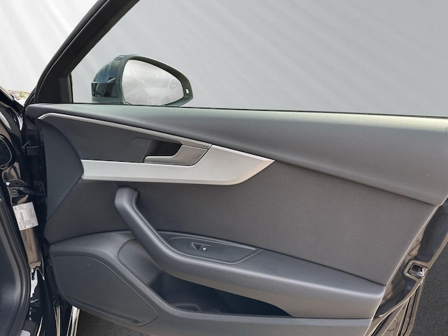 Audi A4 40 TFSI Avant S-Line S-Tronic