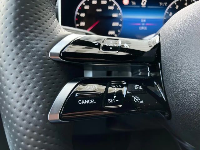 Mercedes-Benz C 200 AMG Line Sedan