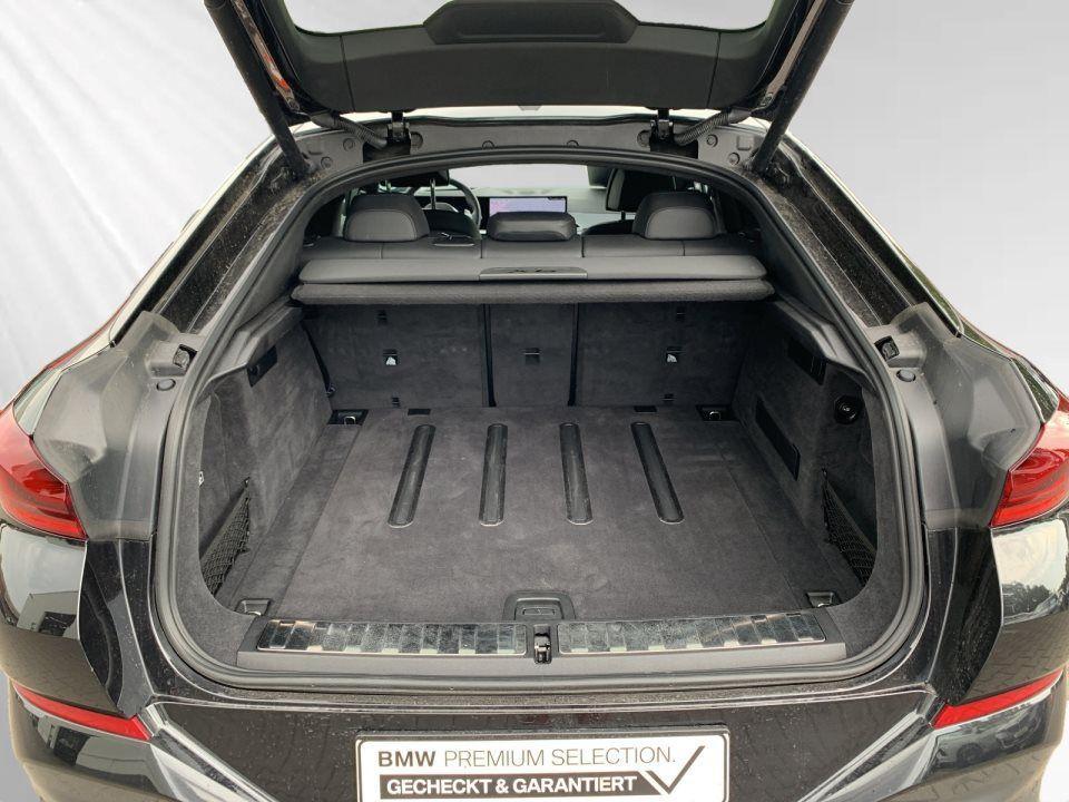 BMW X6 M60i xDrive
