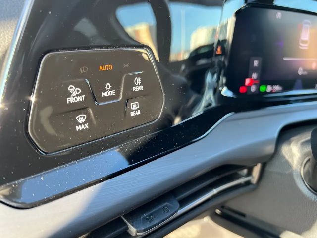 Volkswagen Golf DSG Style Variant