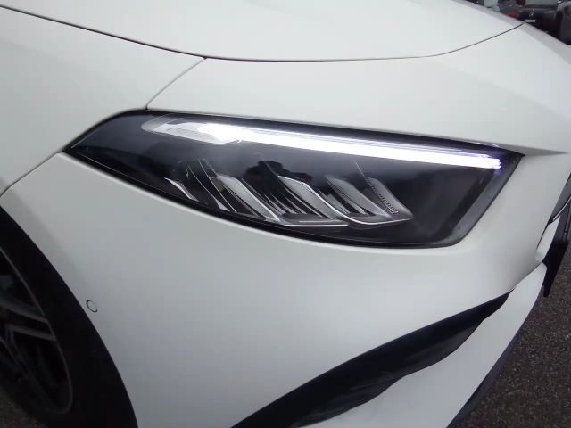 Mercedes-Benz A 180 AMG Line Hatchback