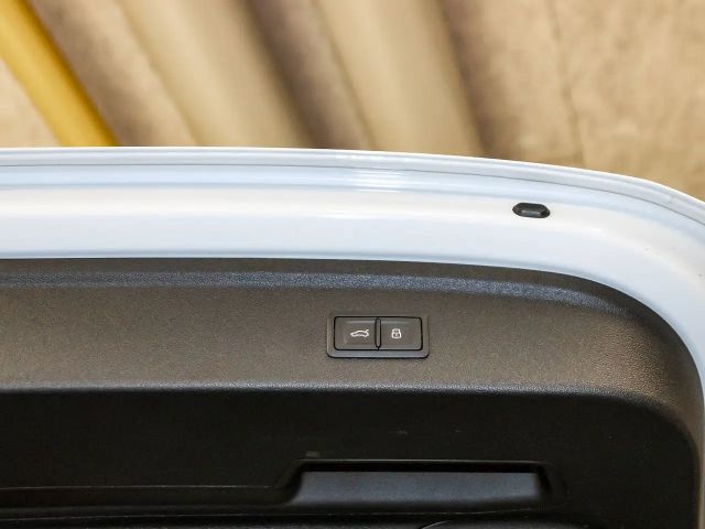 Audi A3 30 TFSI S-Line S-Tronic Sedan