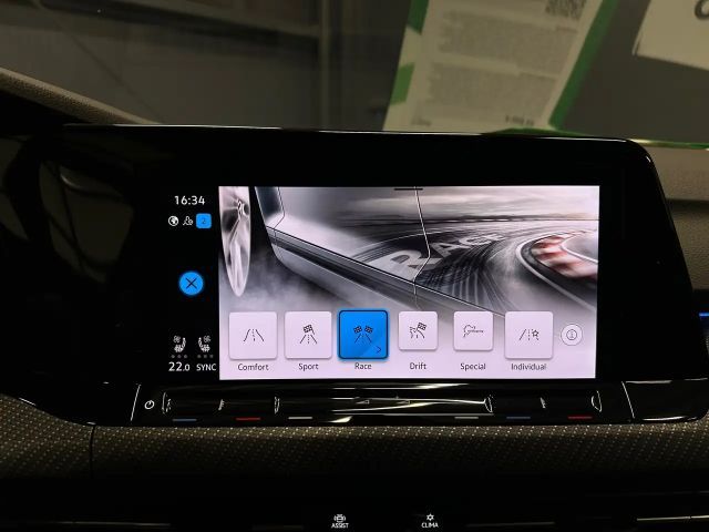 Volkswagen Golf Style