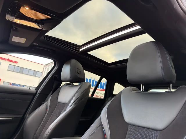 BMW 330 330e M-Sport Touring xDrive
