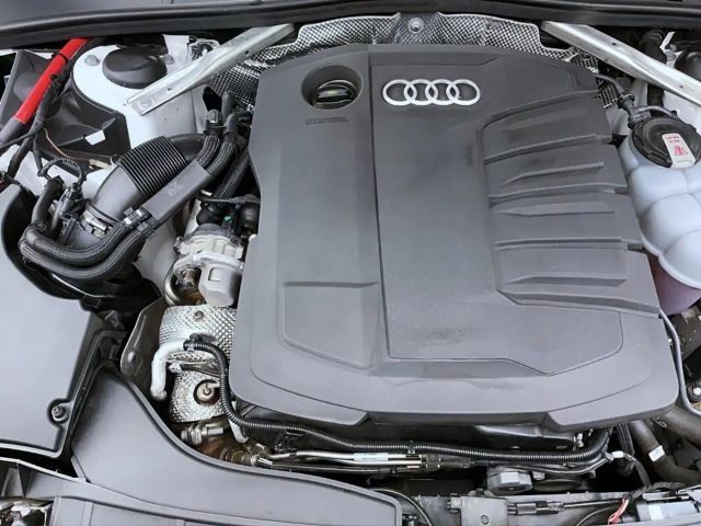 Audi A4 40 TDI Avant S-Line