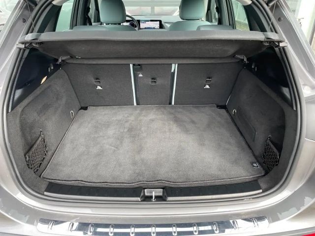 Mercedes-Benz GLA 200 Progressive