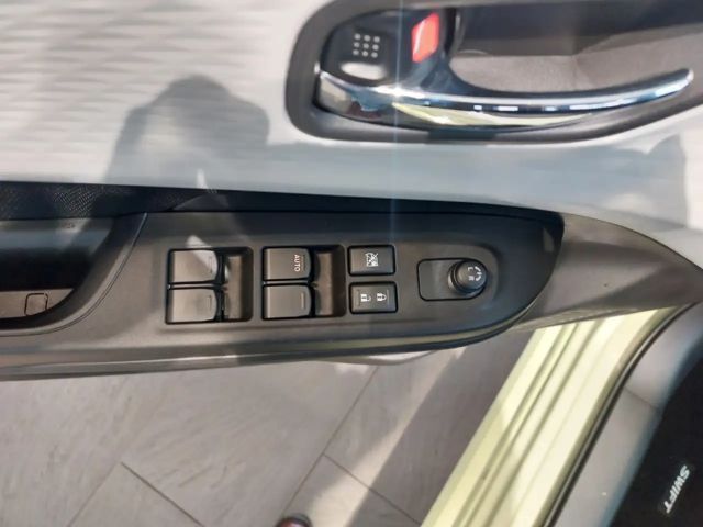 Suzuki Swift Club DualJet Hybrid