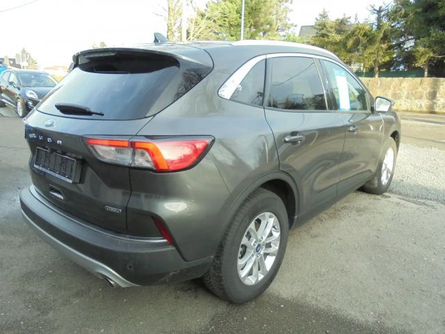Ford Kuga Hybrid Titanium