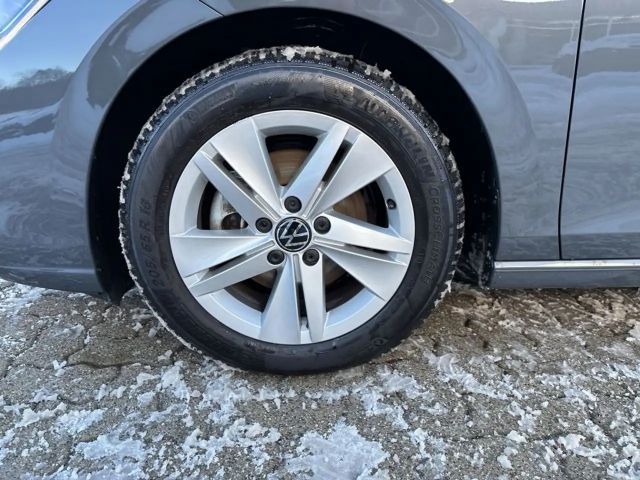 Volkswagen Golf 1.5 TSI Life Variant