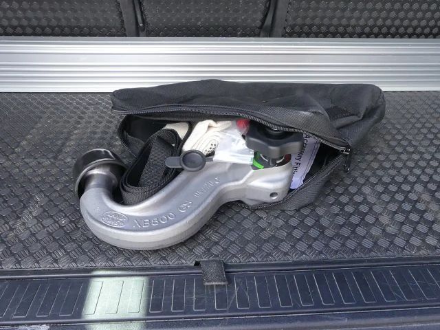 Land Rover Defender 90 AWD D200 S