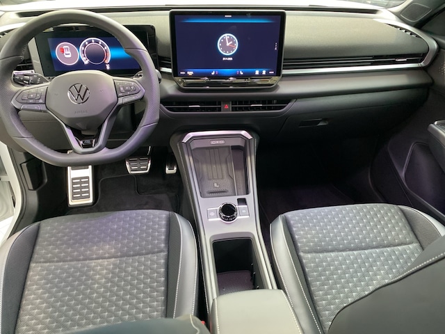 Volkswagen T-Roc 1.5 eTSI DSG IQ.Drive R-Line