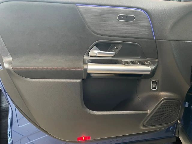 Mercedes-Benz GLA 200 AMG Line