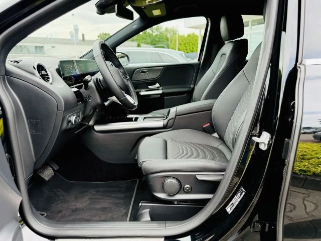 Mercedes-Benz B 180 Progressive Sedan