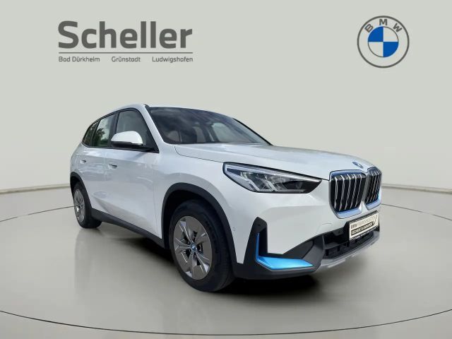 BMW iX1 xDrive30