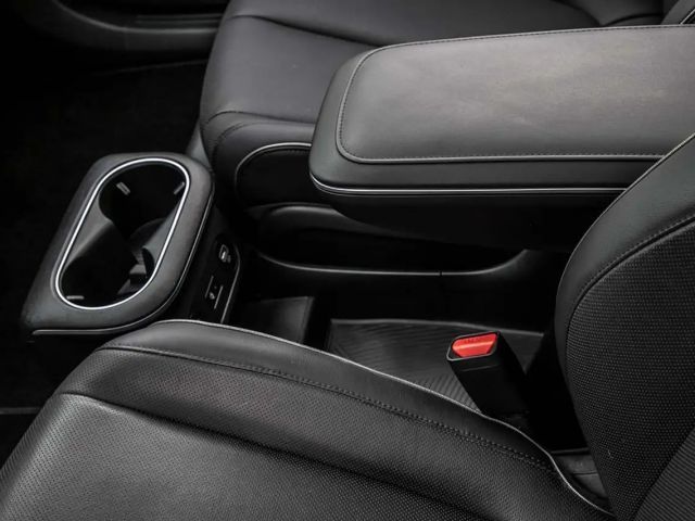 Hyundai IONIQ 6 5 77,4 kWh Navi HUD 360 Klima SHZ LED DAB