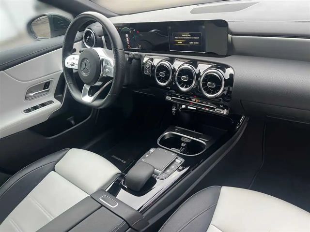 Mercedes-Benz CLA 250 4MATIC AMG Line Sedan