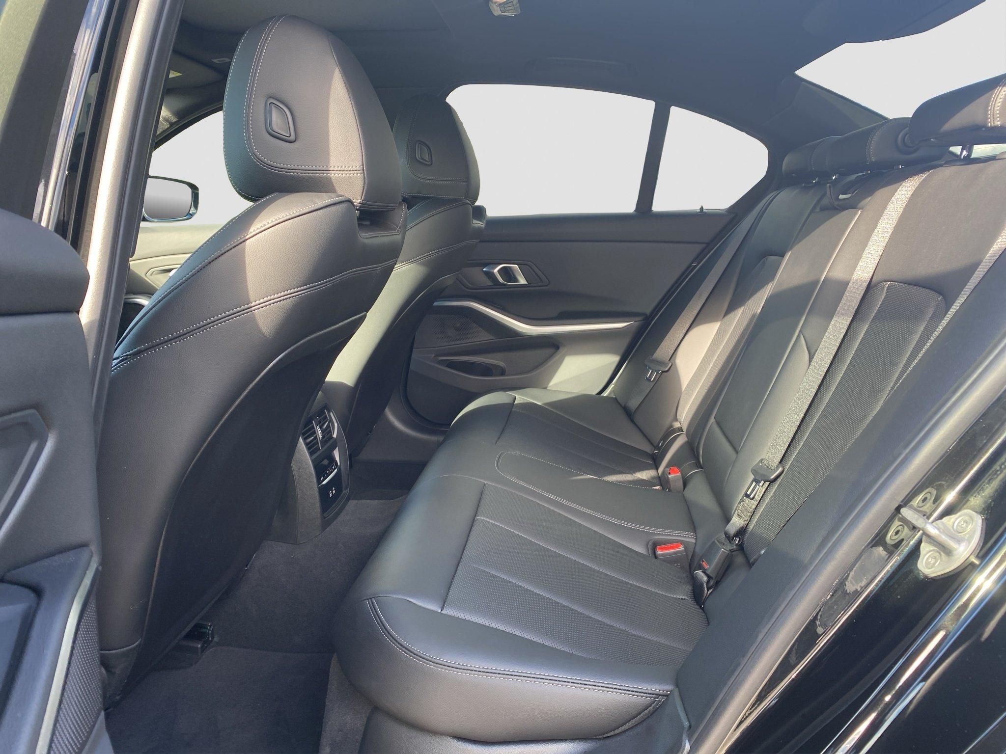 BMW 320 320i Sedan xDrive