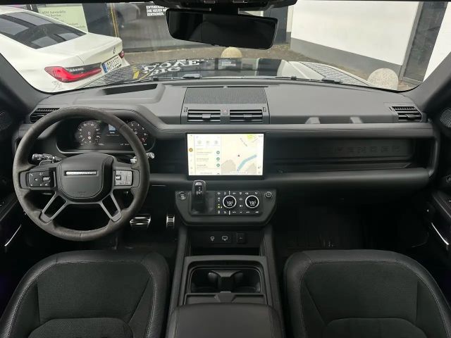 Land Rover Defender 110