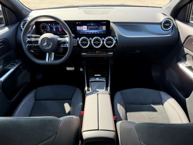 Mercedes-Benz GLA 180 AMG Line