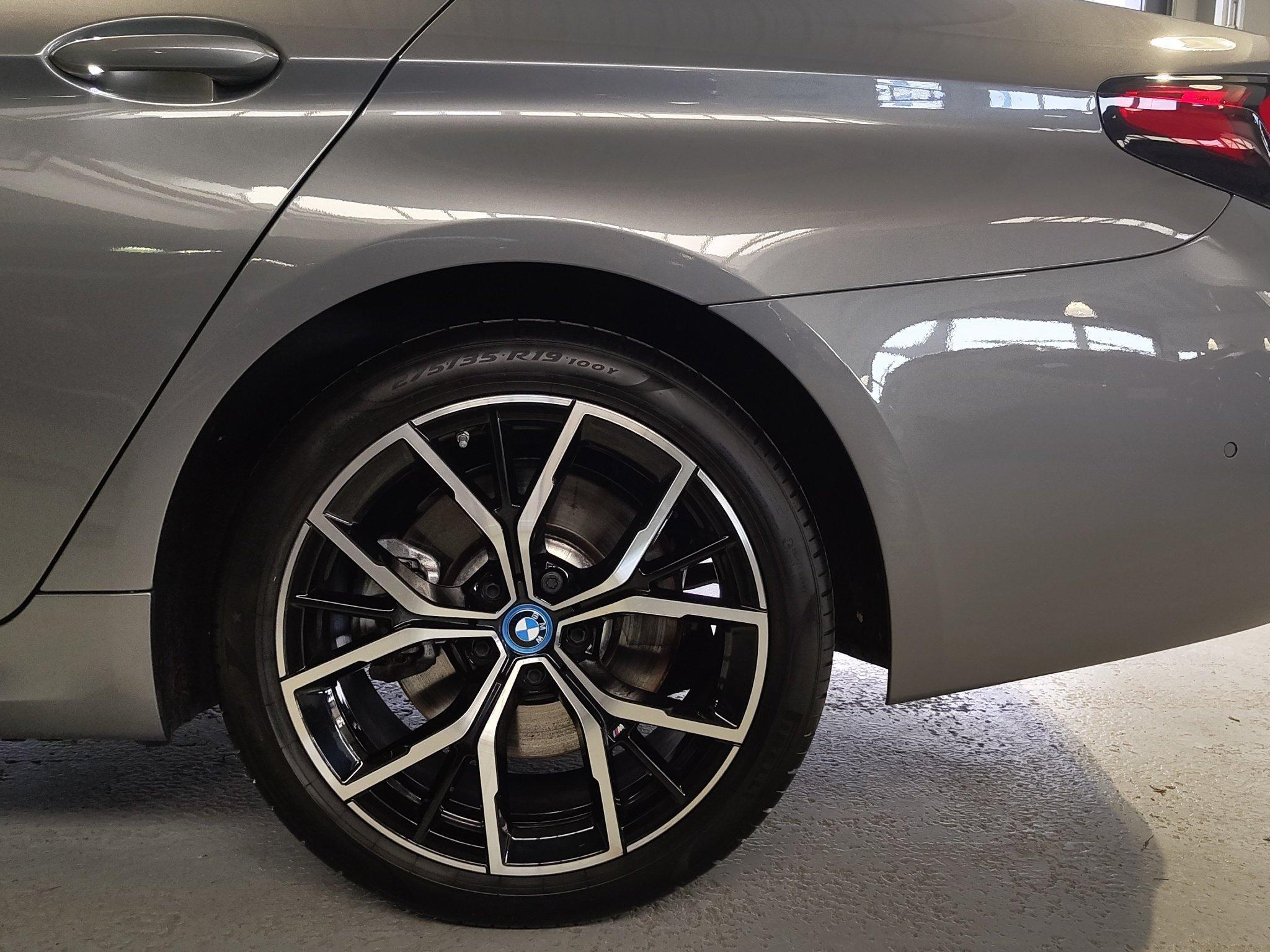 BMW 545 545e Sedan xDrive