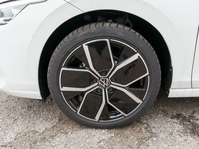 Volkswagen Golf 1.5 eTSI DSG