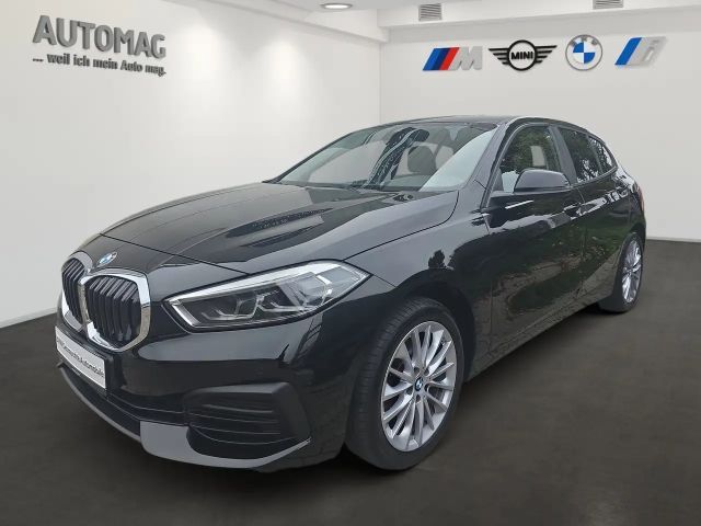 BMW 118 118i Sedan