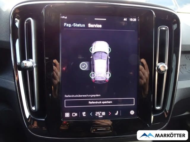 Volvo XC40 Core Recharge