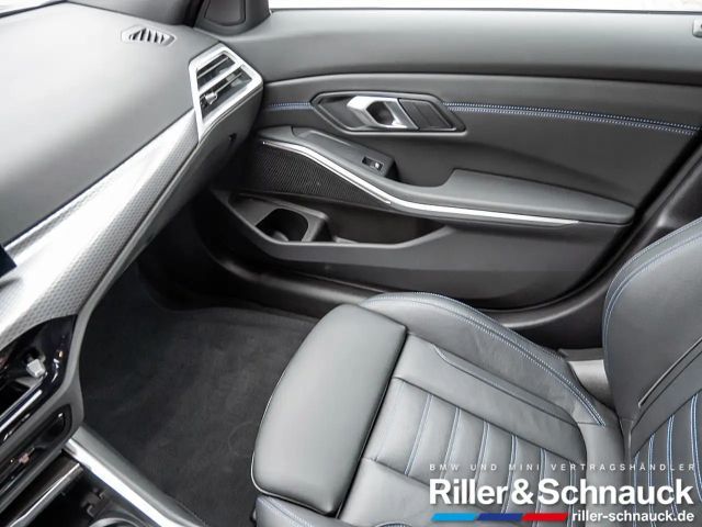 BMW 330 330i M-Sport Sedan xDrive