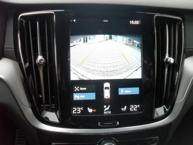 Volvo V60 AWD R-Design T8