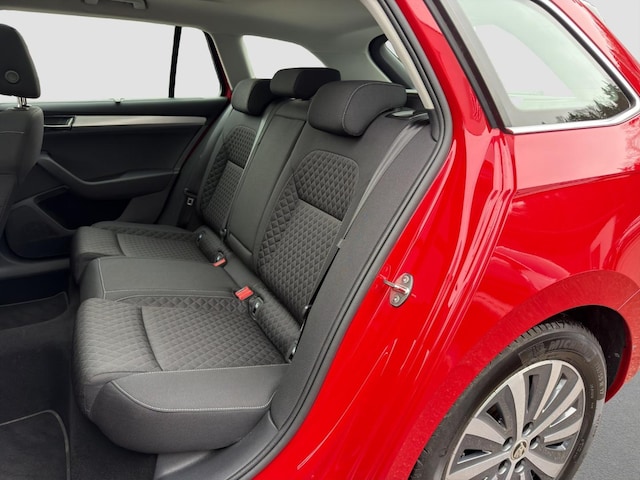 Skoda Superb Combi iV