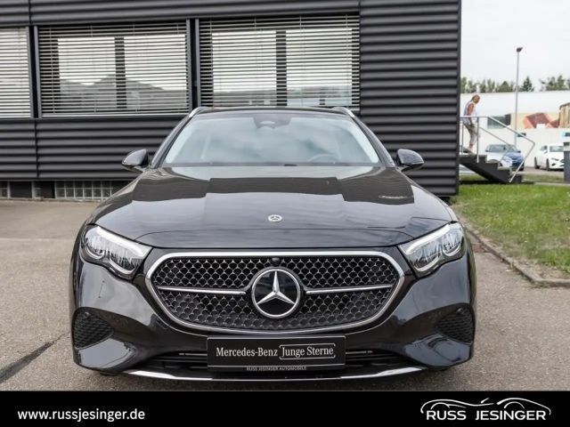 Mercedes-Benz E 200 AVANTGARDE Estate