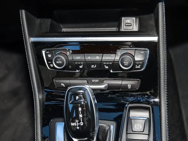 BMW 220 220i Sport Line