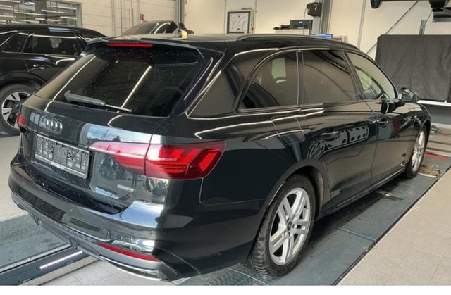 Audi A4 40 TDI Avant Quattro S-Line S-Tronic