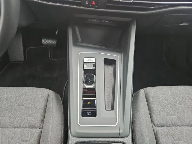 Volkswagen Golf 1.5 eTSI Life Variant