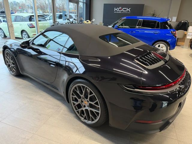 Porsche 992 Cabrio Carrera