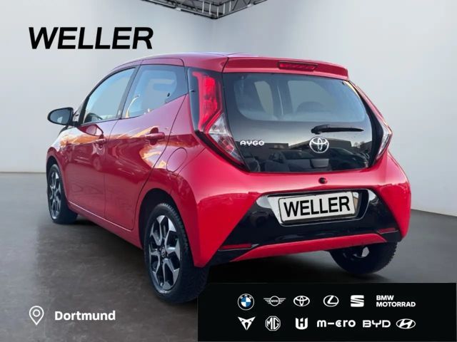 Toyota Aygo Hatchback Play Team D X-play