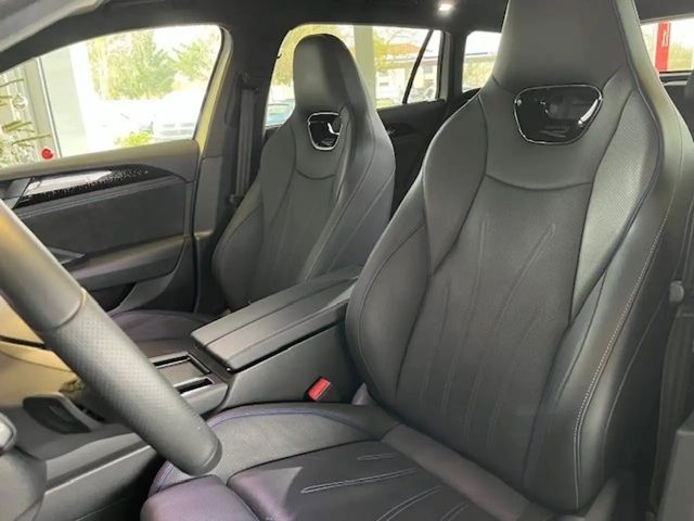 Volkswagen Passat IQ.Drive R-Line Variant