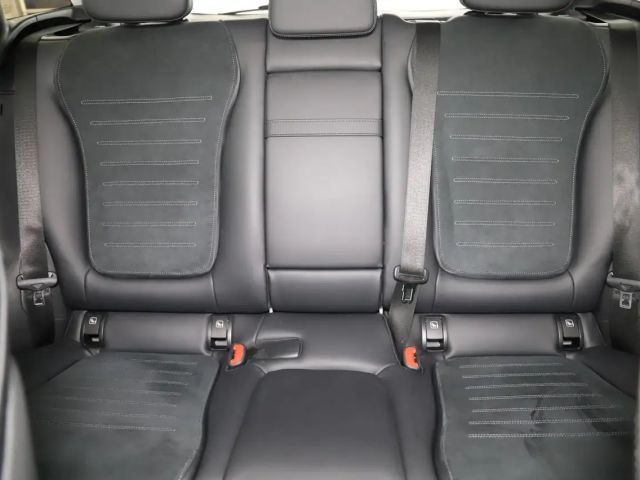 Mercedes-Benz GLC 300 4MATIC AMG Line