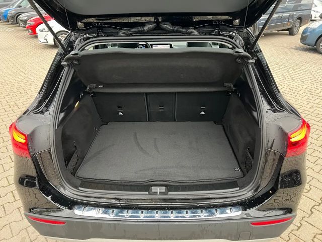 Mercedes-Benz GLA 180 *LED Navi Kamera Sitzh. DAB Leder*