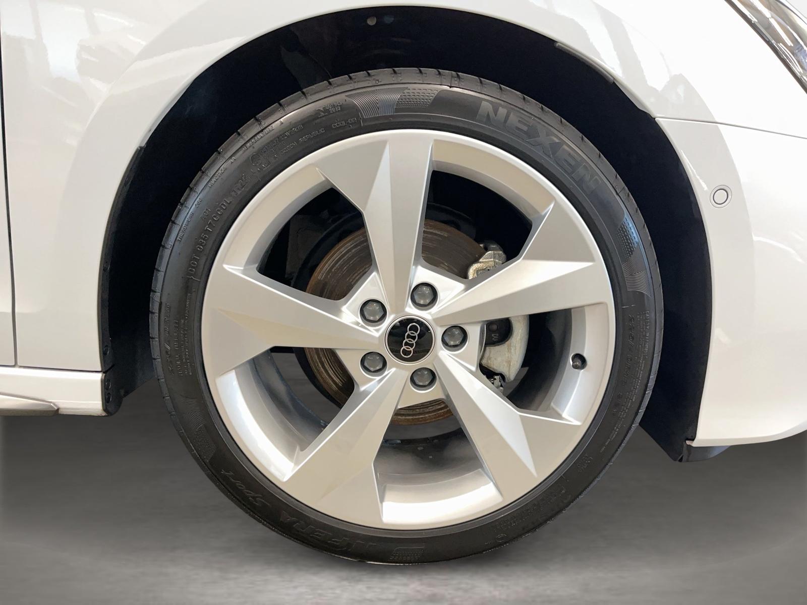 Audi A3 35 TFSI S-Line S-Tronic Sedan Sportback